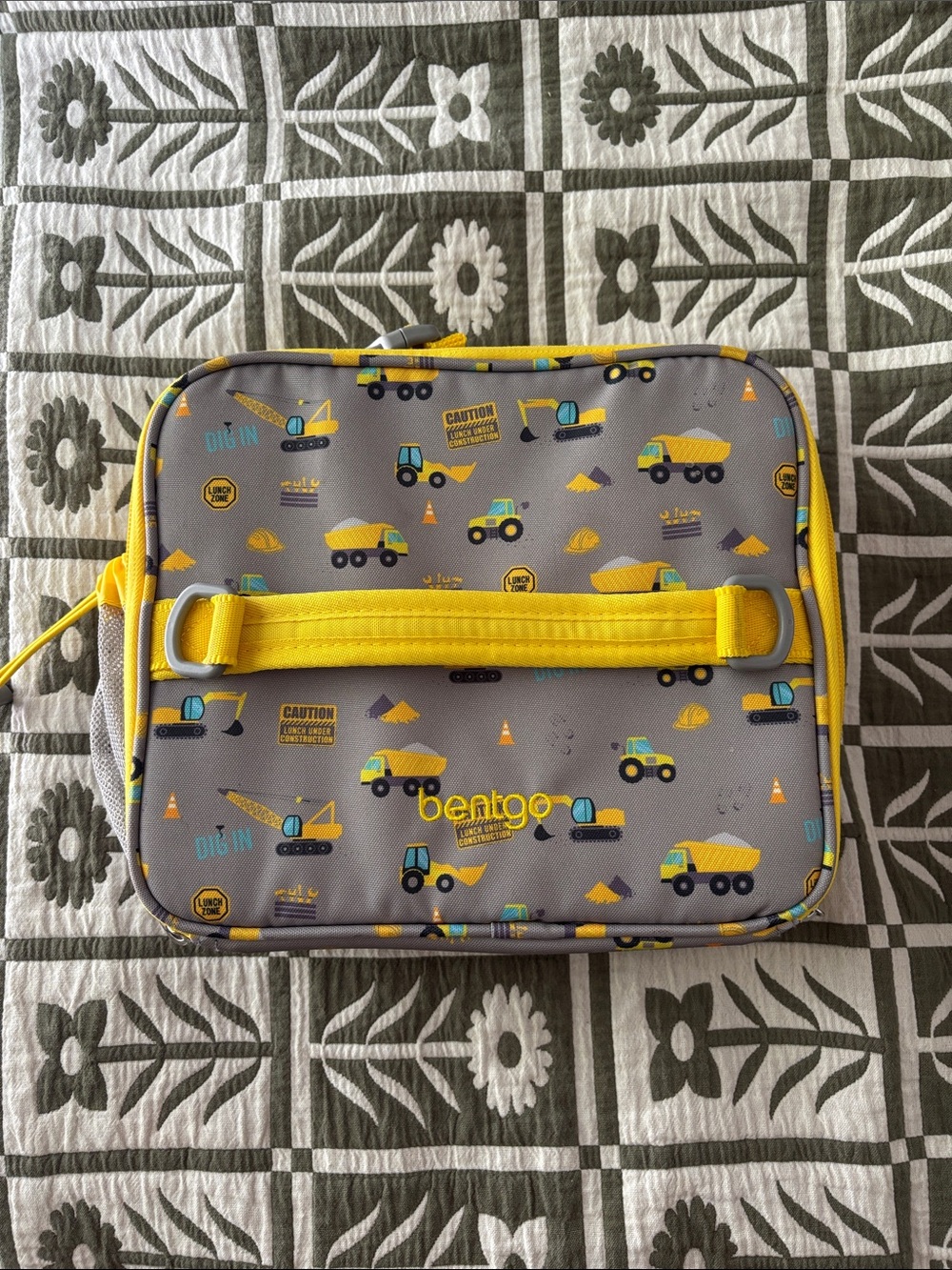 Bentgo Kids Gray Construction Print Lunch Bag with Yellow Trim